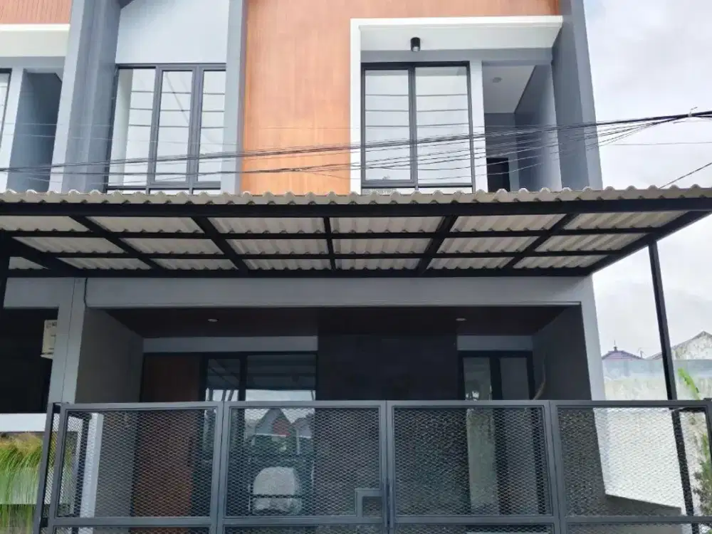 Dijual Rumah  Baru di Manyar Tirtoyoso