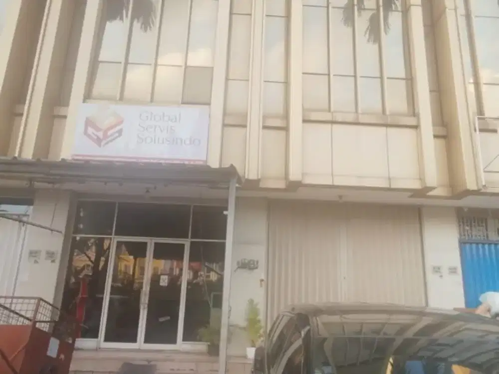 Ruko 3,5 Lantai Lokasi Strategis Cocok Untuk Kantor di Golf Lake Cengkareng Jakarta Barat