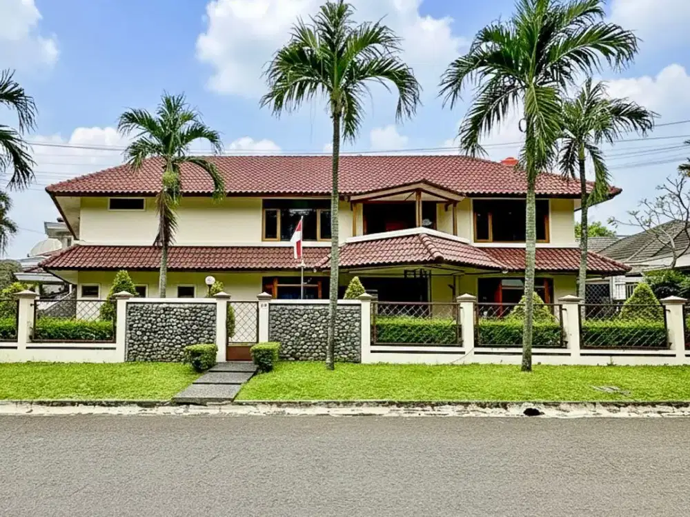 Disewakan rumah siap huni depan taman di Pondok Indah #264522