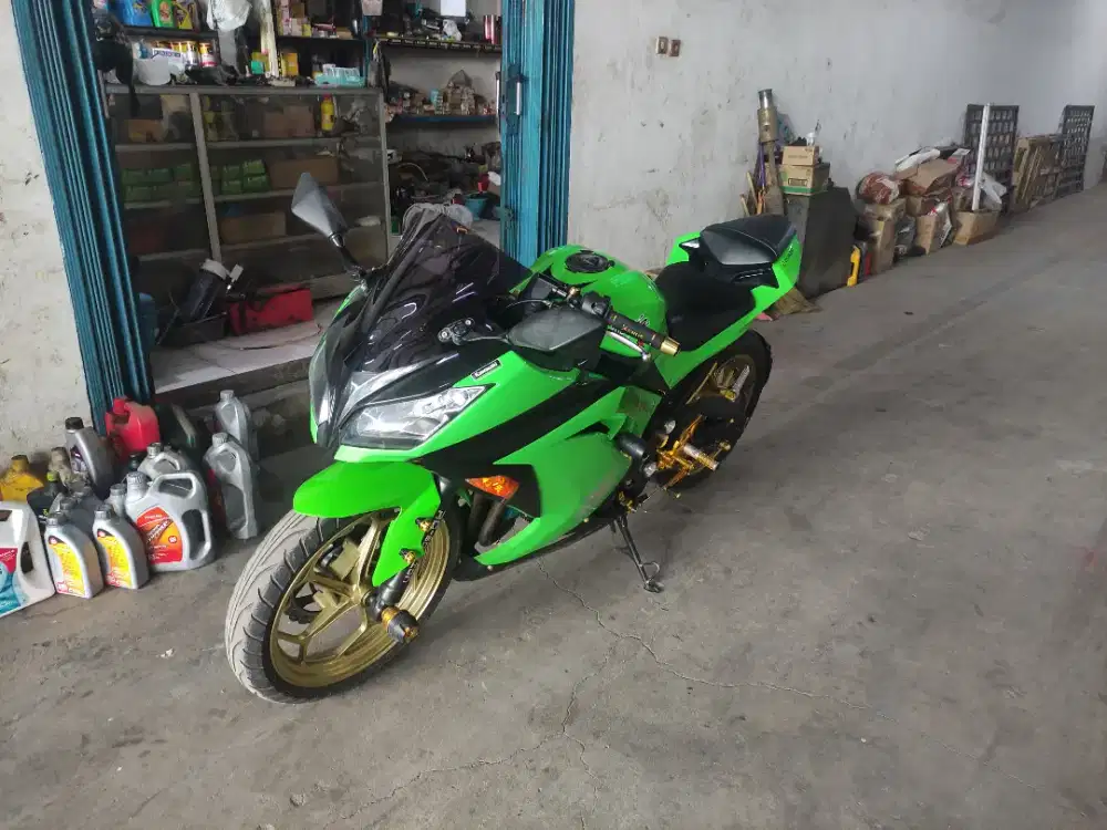 Ninja 250 fi dua silinder