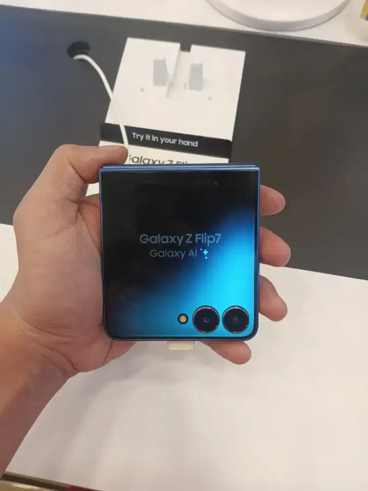 Kredit Cicilan Murah HP SAMSUNG GALAXY Z FLIP7 12/256(512)GB