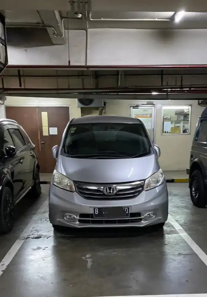 HONDA FREED 2013 E PSD MATIC SILVER