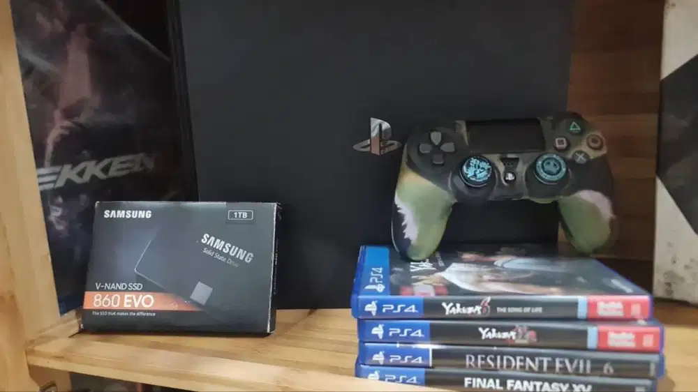 PS4 PRO 1TB UPGRADE  SSD + 4 Games ORIGINAL (mesin dan games ORI)