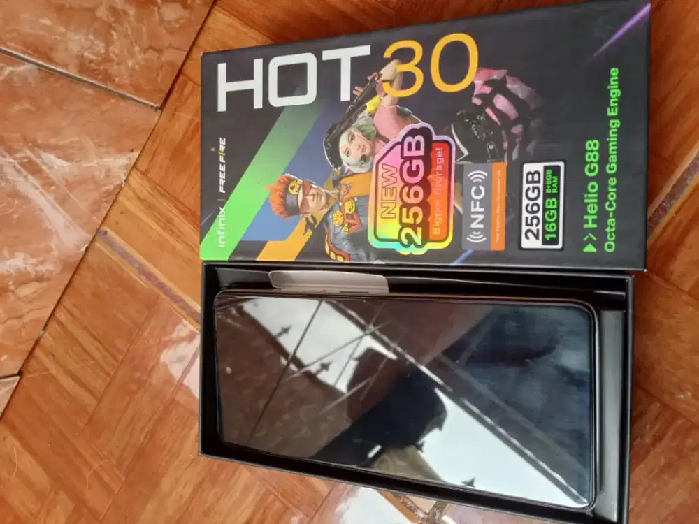 Infinix HOT 30 ram 16/256 GB HP dus box aja,minus pemakaian