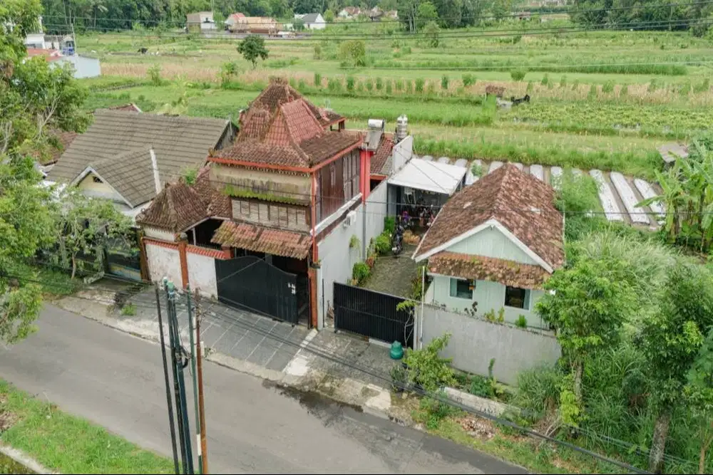 Dijual Villa Kayu Joglo Asli, Nuansa Etnik yang Teduh, Donoharjo, Ngag