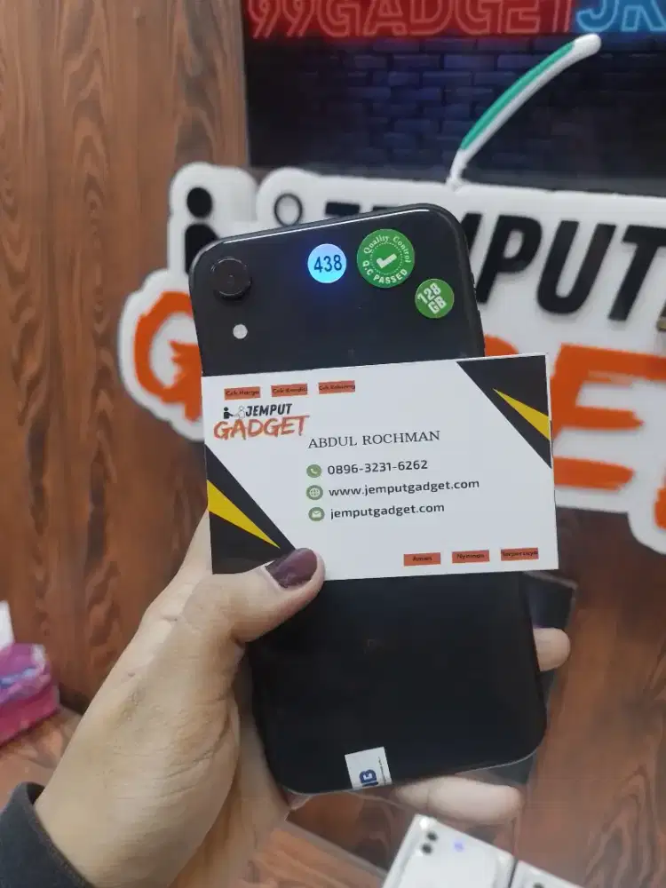 Iphone XR 128GB lengkap ibox