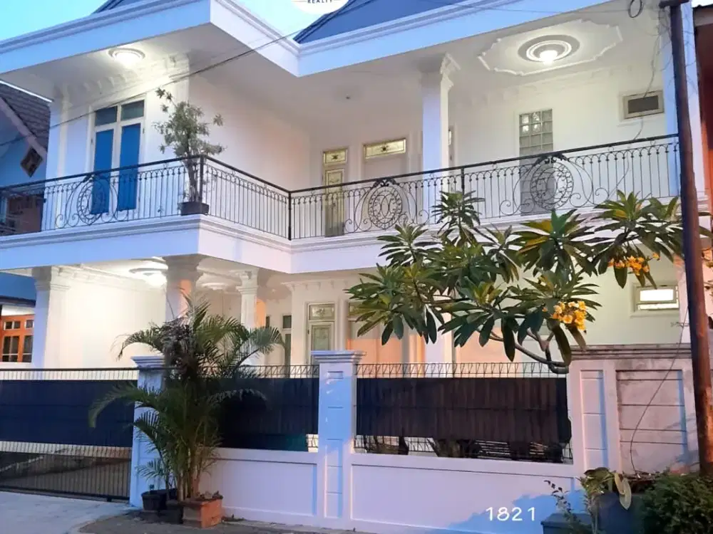 DIJUAL RUMAH SEMI FURNISHED DI GRIYA LOKA BSD