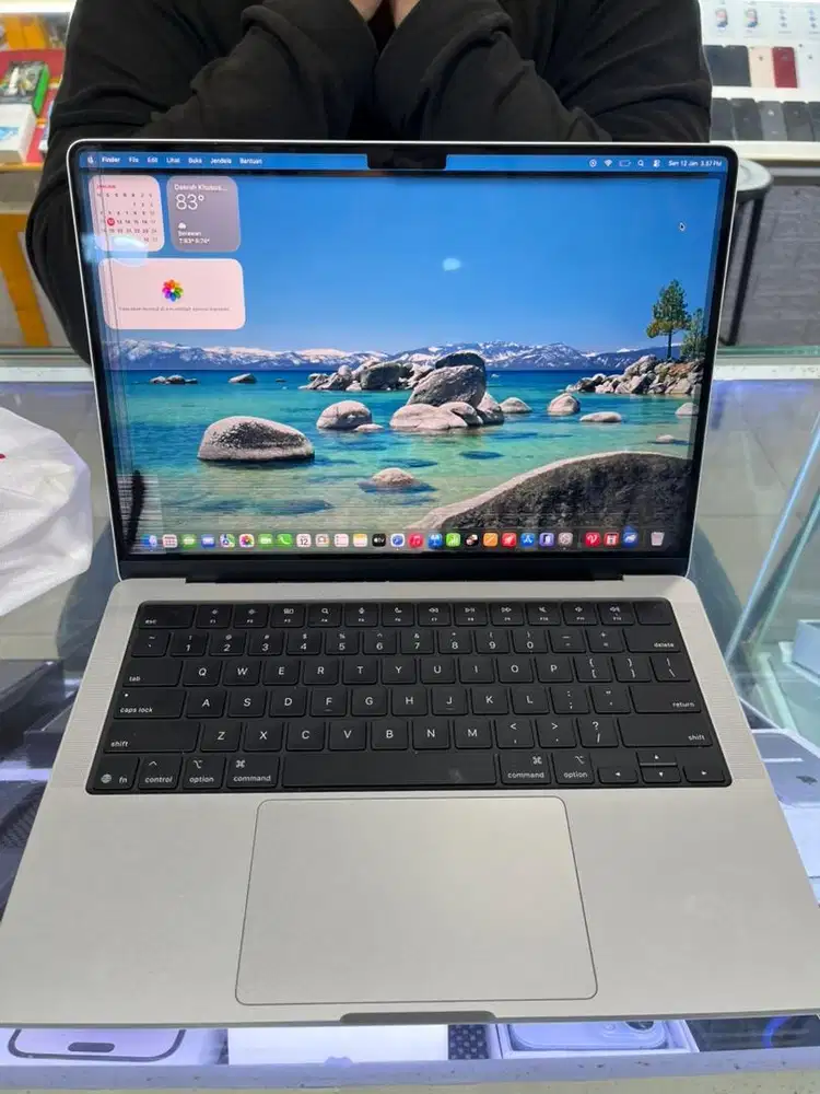 Macbook pro m5 16/1tb inter