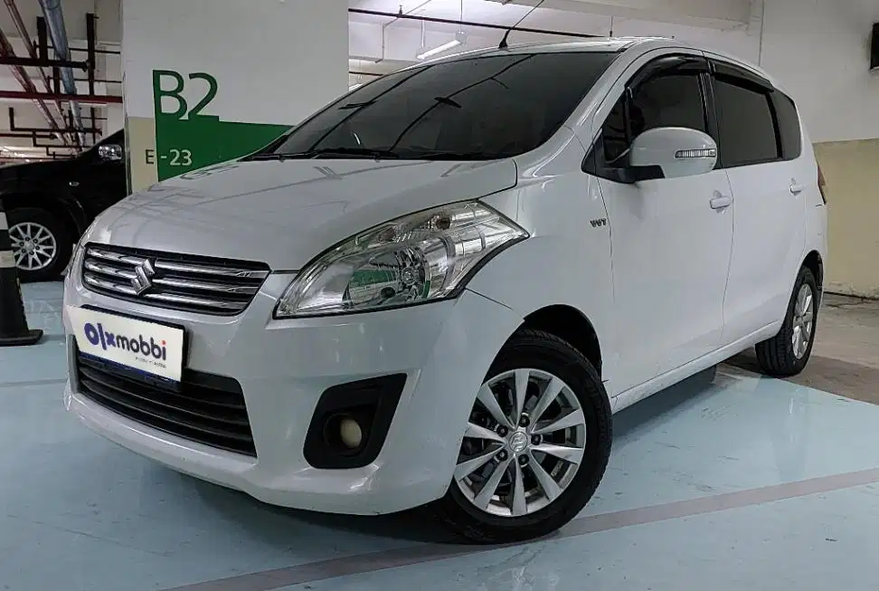 TDP 6,JT Suzuki Ertiga 1.4 GX Bensin-AT Putih 2014