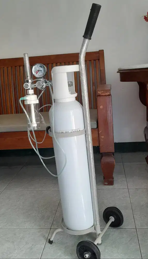 Tabung oksigen 1m³ dan kursi roda