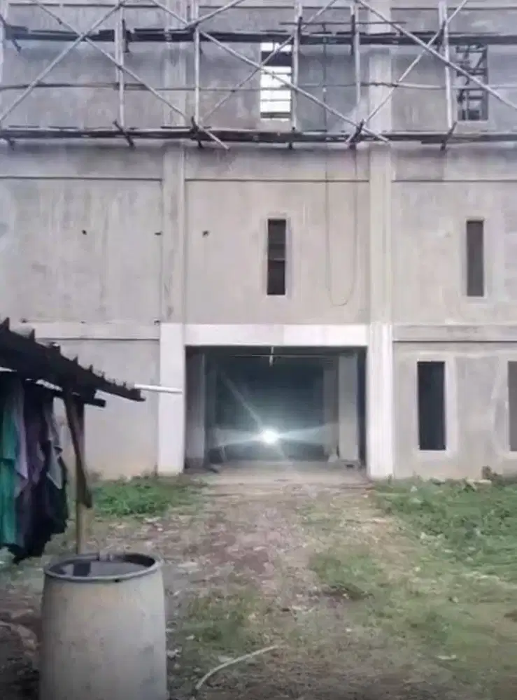 DIJUAL TANAH + BANGUNAN LOKASI DI SAWANGAN DEPOK