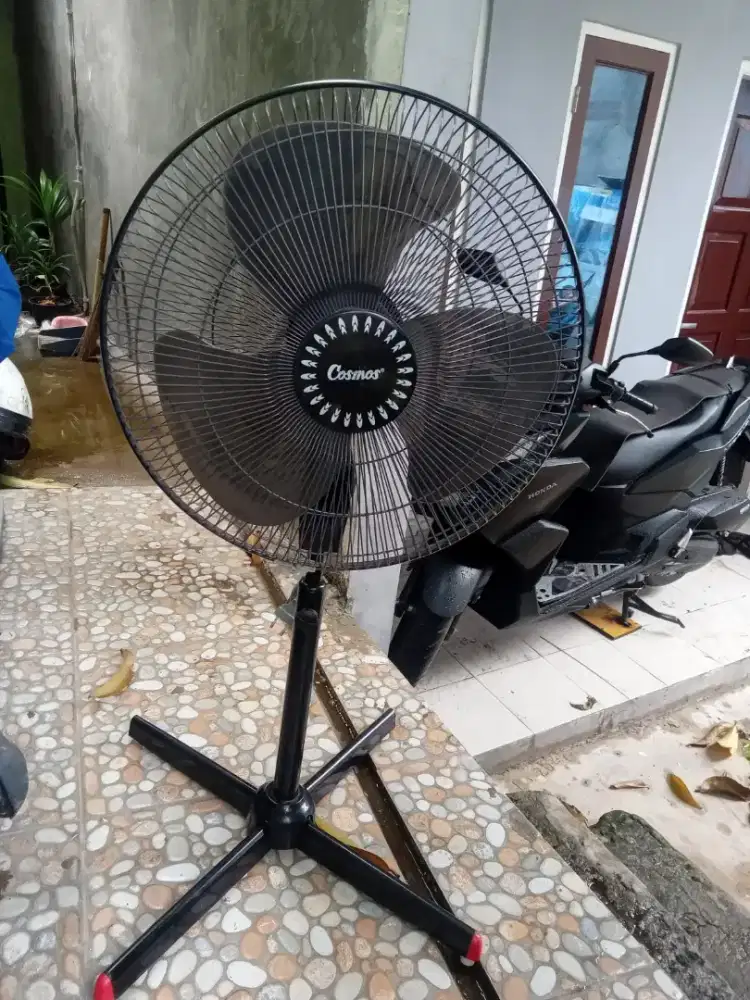 Kipas angin cosmos 16 inci
