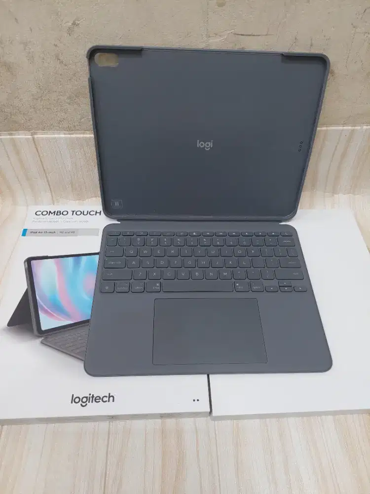 Logitech Combo Touch Ipad Air 13in M2/M3 Second Original
