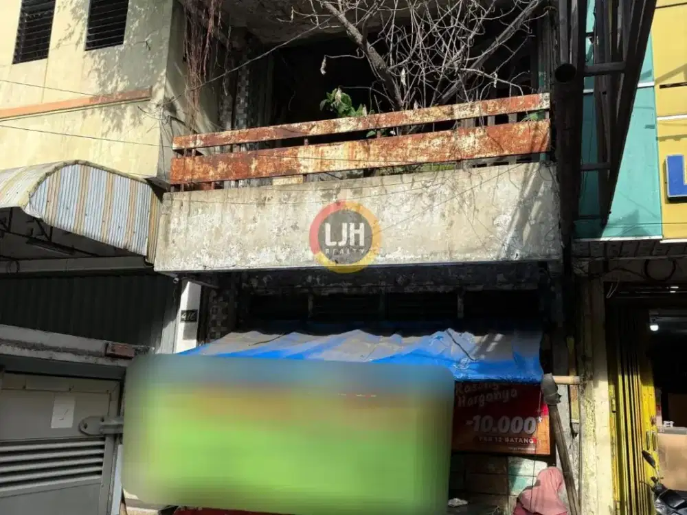 Bangunan lama hitung tanah di jalan MT Haryono