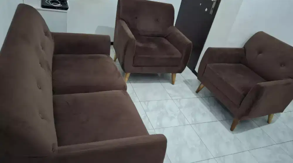 SOFA RETRO SKANDINAVIA - PEMAKAIAN 2TAHUN