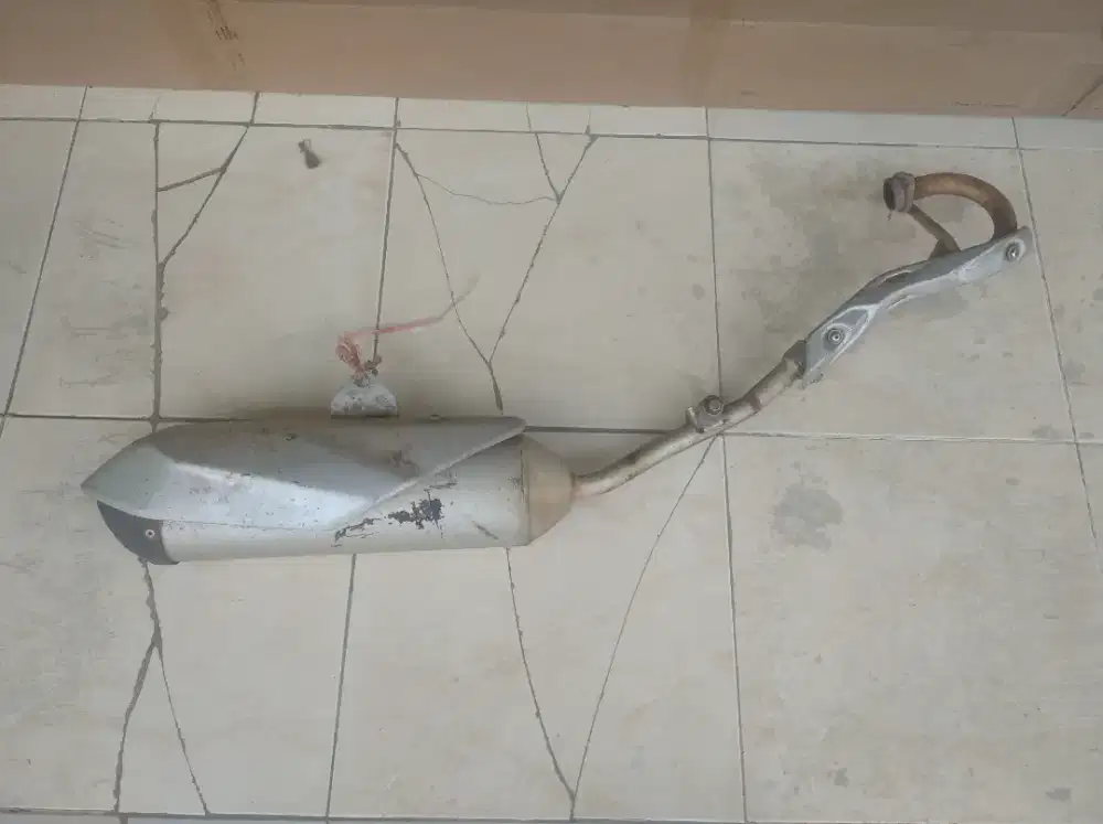 Sparepart bekas motor KLX 150BF