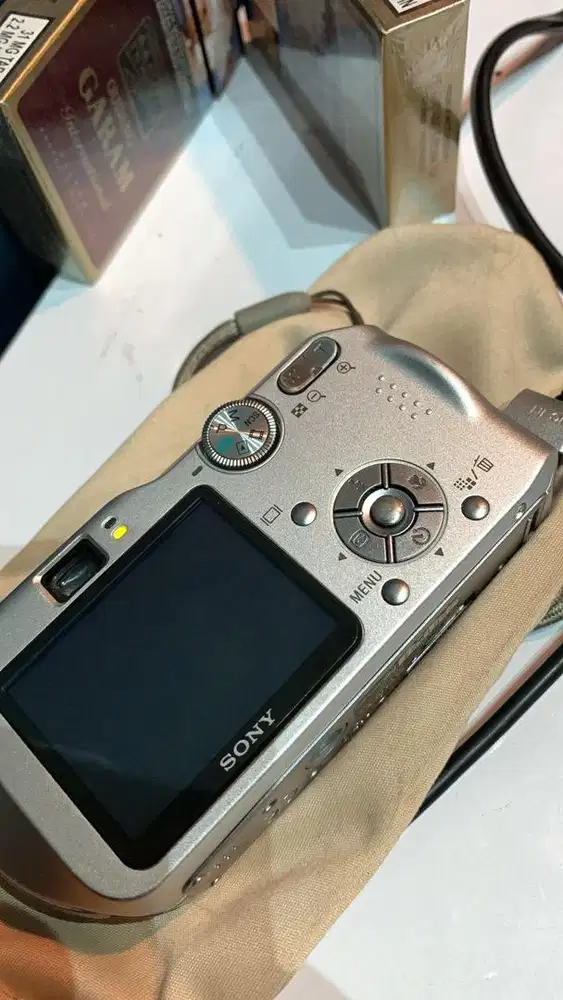 KAMERA SONY P200