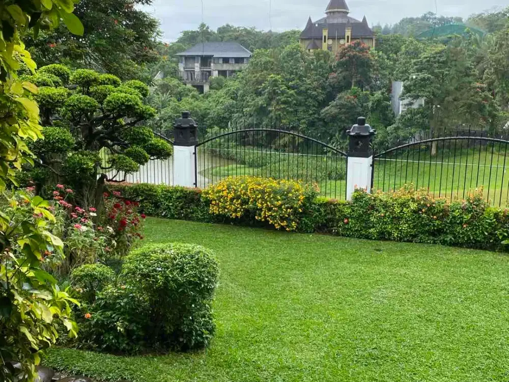 Rumah Mewah Bergaya Modern di Sentul City