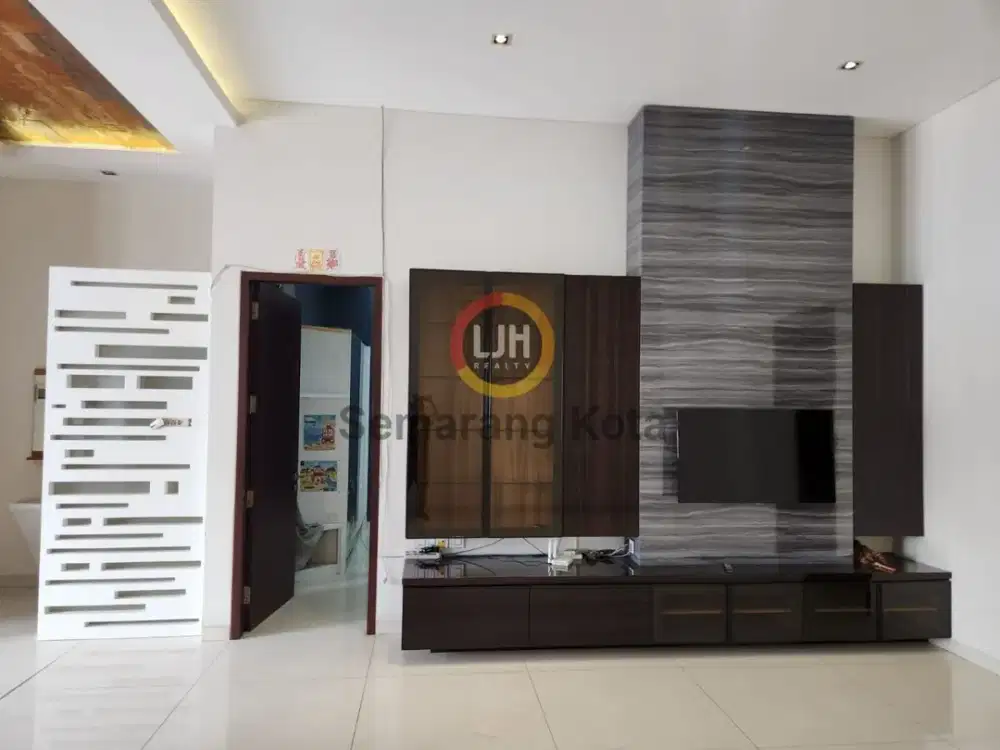 Rumah Mewah di Pusat Kota - Pandanaran