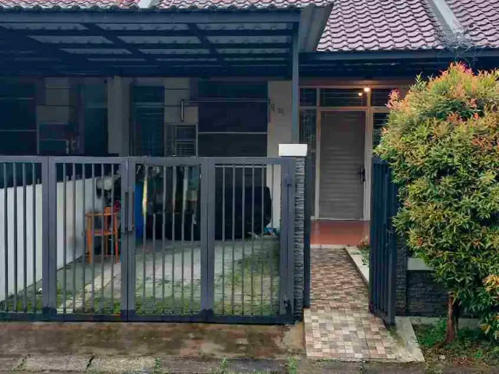 DIJUAL RUMAH CANTIK DI PUSAT KOTA BOGOR DALAM KOMPLEK PRESTISIUS DE BOTANICA CIMAHPAR, BOGOR UTARA