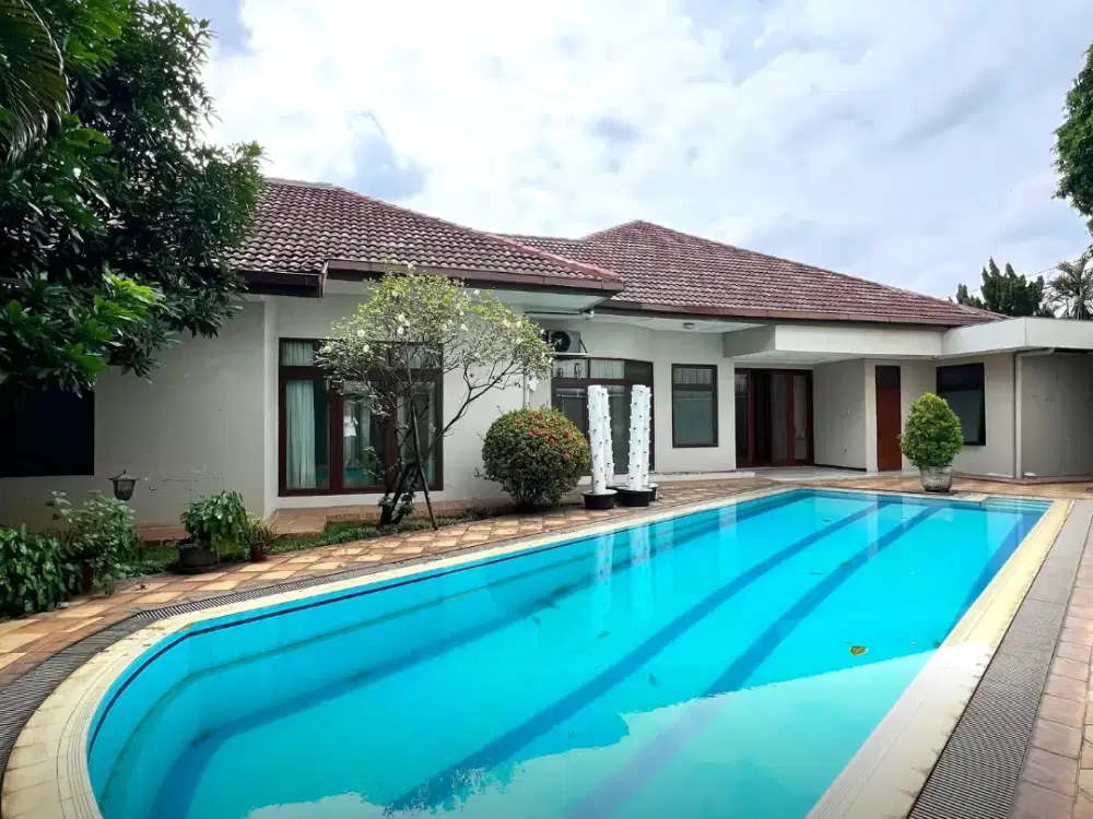 RUMAH CANTIK DALAM KOMPLEK CIPETE JAKARTA SELATAN LOKASI STRATEGIS