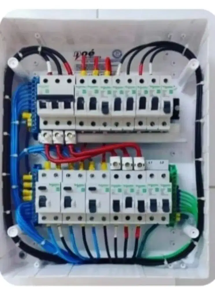 Tukang listrik panggilan