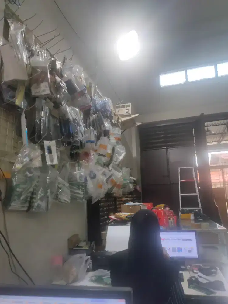 DIBUTUHKAN KARYAWATI