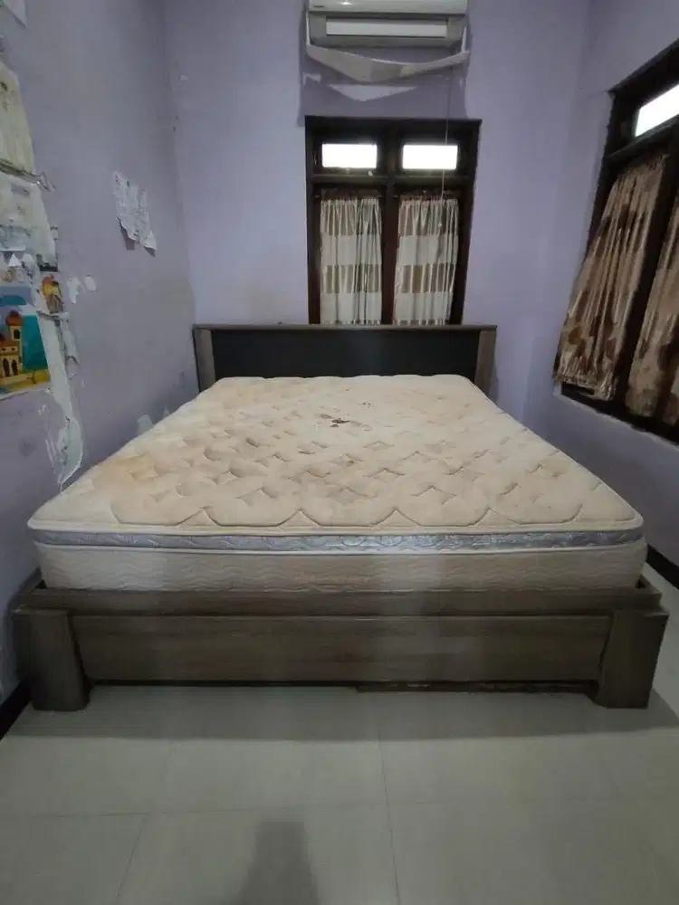 Dipan ukuran 180x200