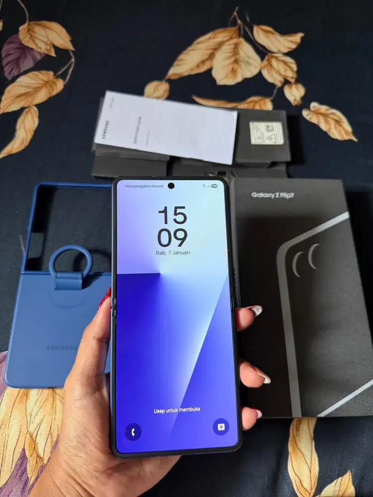 Samsung Z Flip 7 preloved 256GB