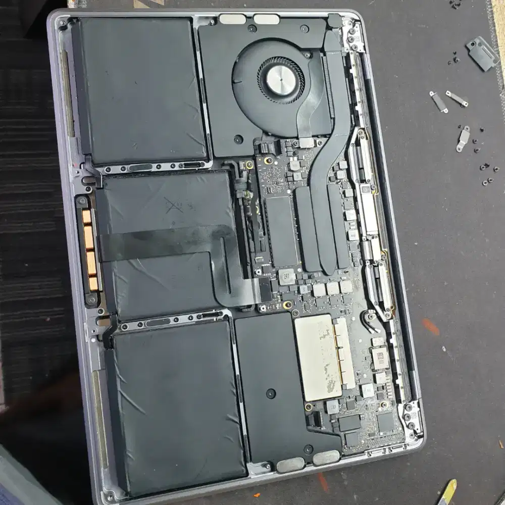 LOGICBOARD MACBOOK PRO 13 - 2017 | I5 / 8GB - A1708