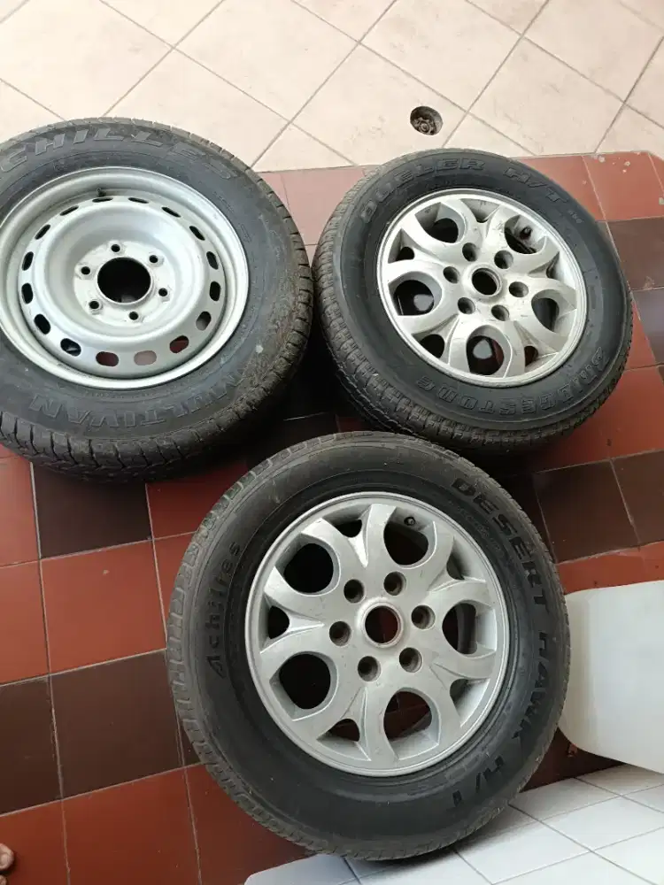 Dijual 3 bh velg eks hyundai h1
