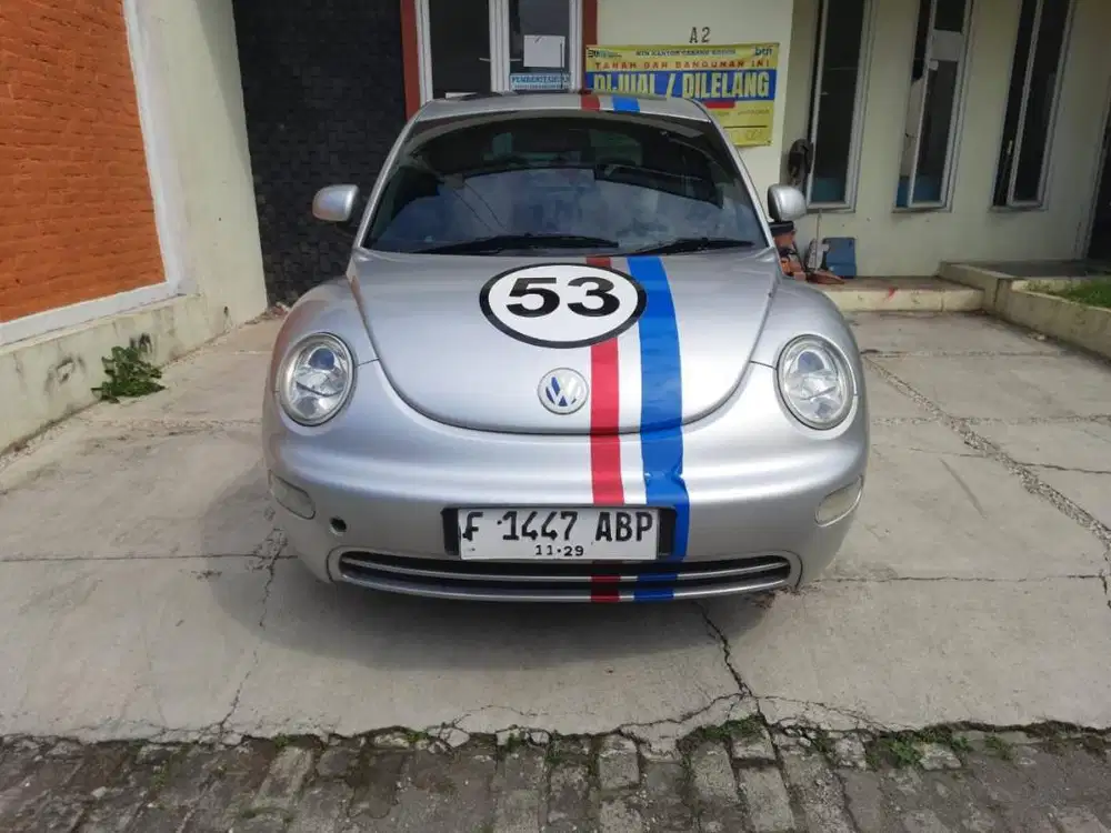 VW Beetle 2000 Herbie Look – Ikonik, Unik, Siap Jadi Pusat Perhatian!
