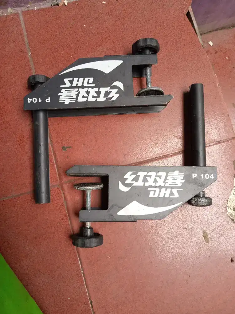 Tiang buat net tenis meja