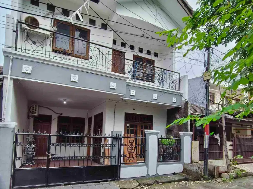 Rumah 2 lantai KT 4 KT 84 LB 130 di pekayon bebas banjir