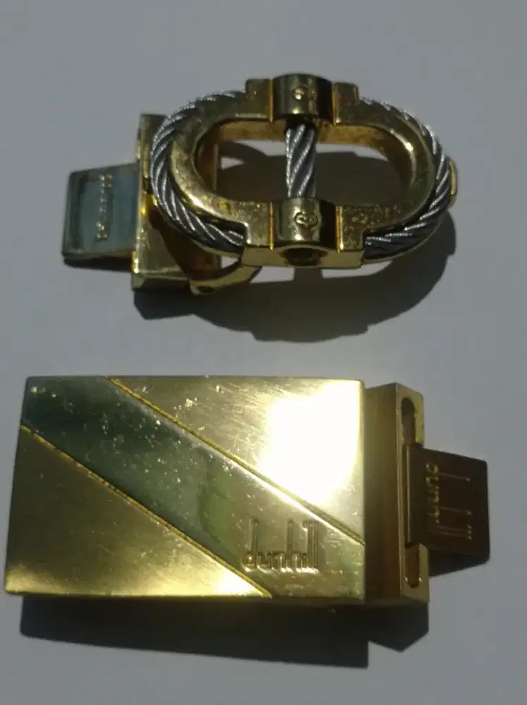 Gesper Merek : dunhill & Charriol