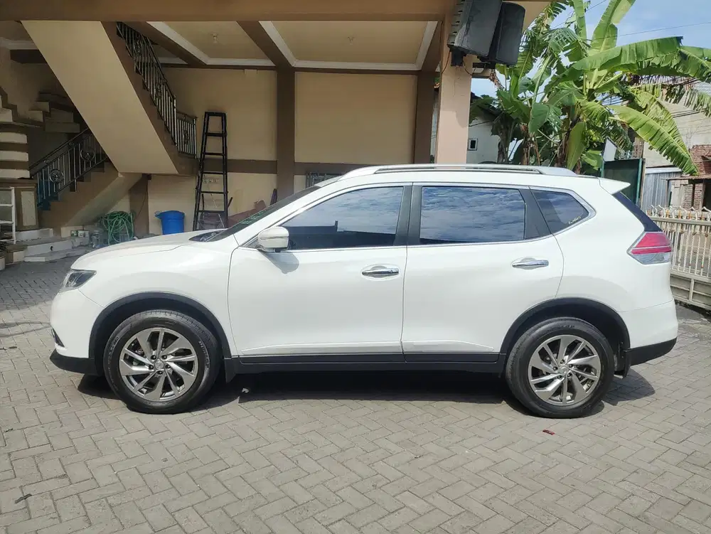 Nissan X-Trail 2015 Bensin