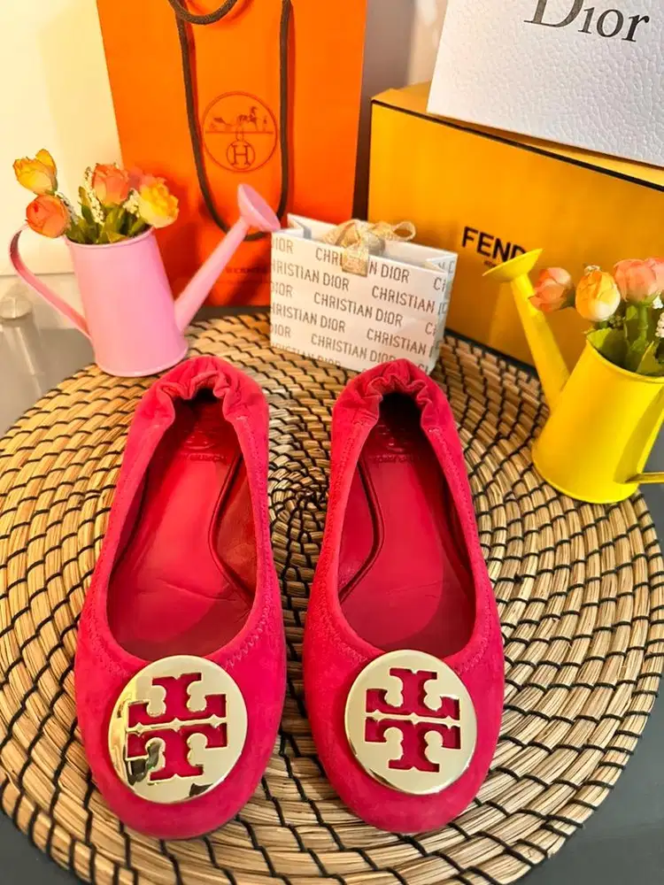 Preloved Tory Burch Reva Ballet Flats Fuschia Suede Authentic 100%