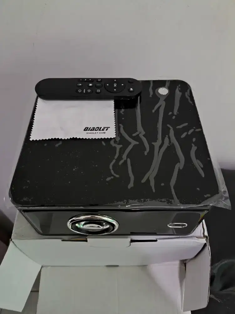 Android Proyektor Qiaolet 4k