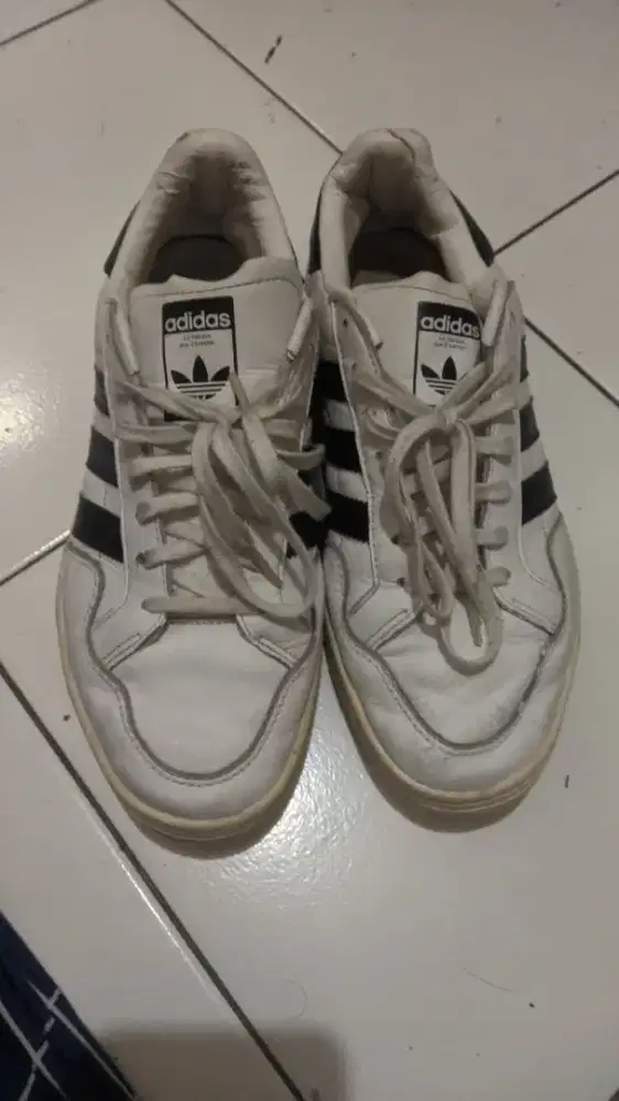 Sepatu adidas size 42