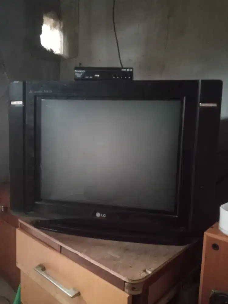 Jual cepat TV tabung LG 21  dan sound.