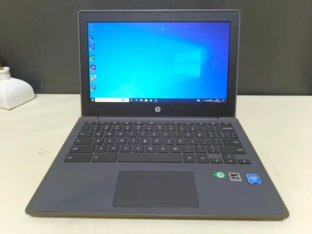 Laptop Hp 11 G8 Intel Celeron N4020 Ram 4Gb Sd 32Gb Model Tipis