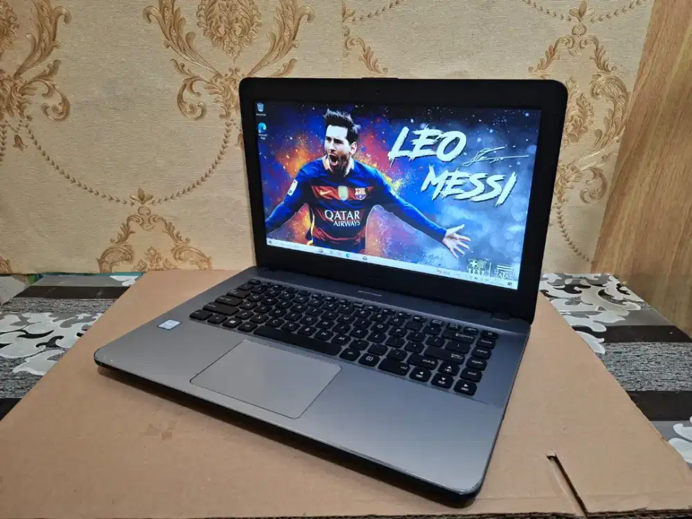ASUS X441UA CORE I3 GEN 6 RAM 4/500 HDD MASIH BAGUS