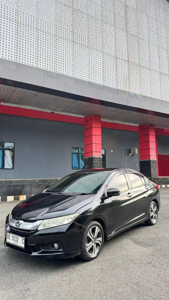 Honda city Sedan RS(tipe teringgi) 2015