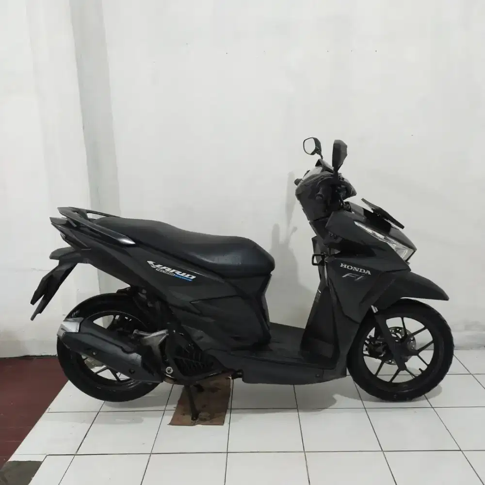 Honda Vario 150 OLD 2015 Orisinil Lengkap Bagus