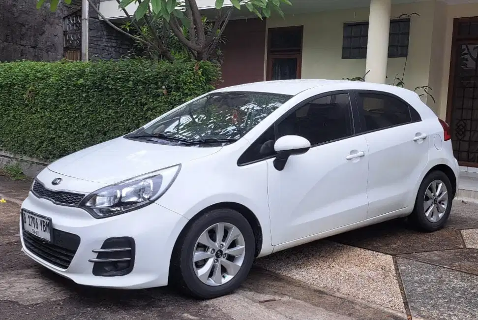 Kia Rio 2016 Bensin