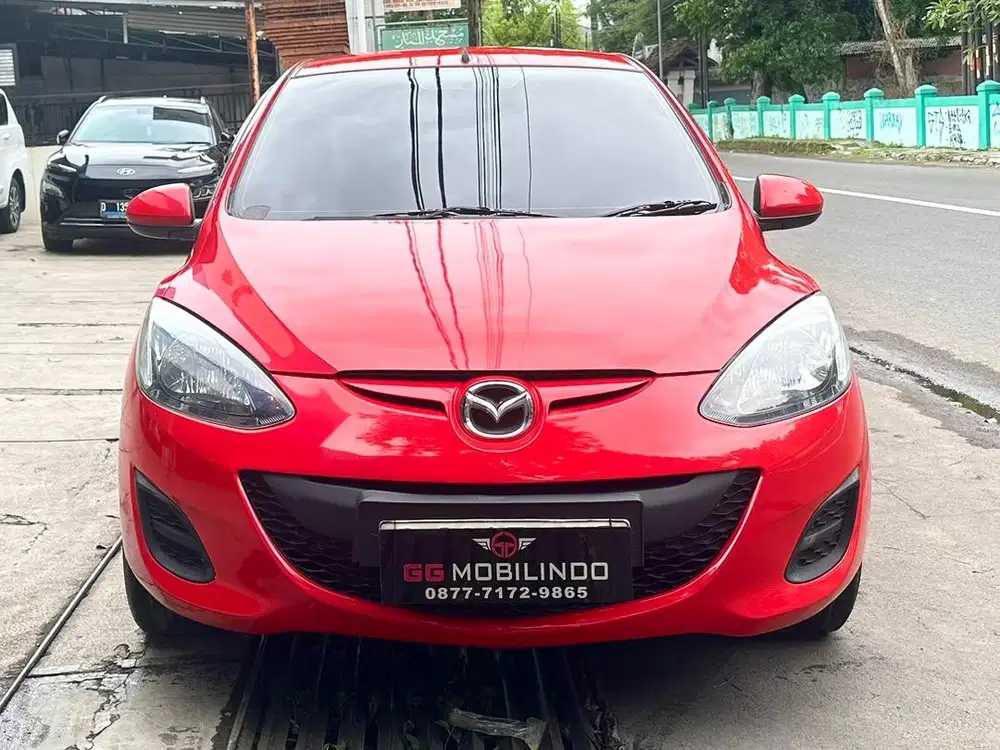 Mazda 2 HB 1.5 V Automatic Th 2013