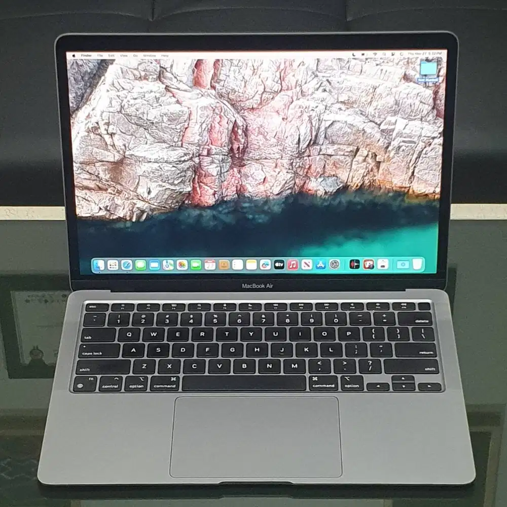 MacBook Air M1 2020 RAM. 8GB SSD. 256GB