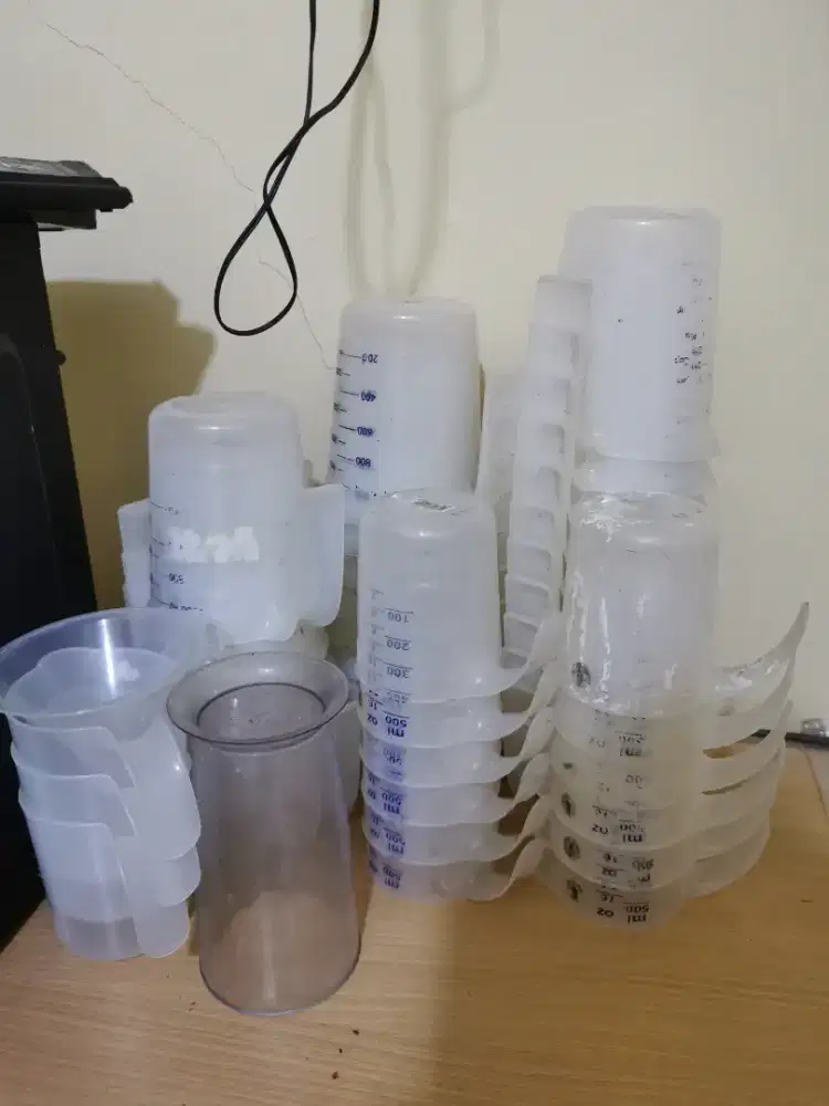 Gelas Ukur berbagai ukuran