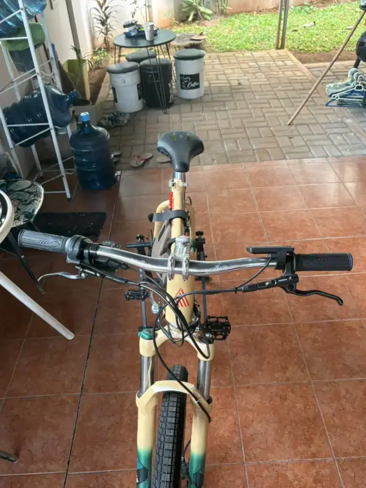 Sepeda cannondale v2000 restorasi