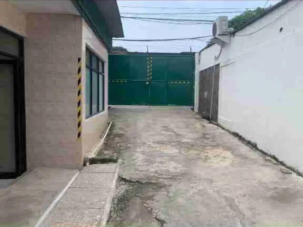 Di Jual Murah Tanah Kavling Beserta Gudang di Kapuk Jakarta Barat Depan Jalan Besar